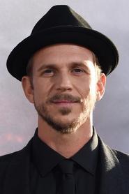 Gustaf SkarsgÃ¥rd